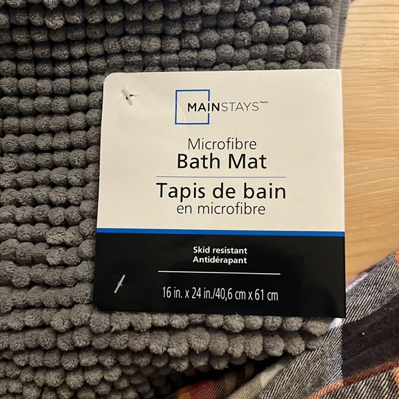 Bath rugs! - Picture 2 of 9